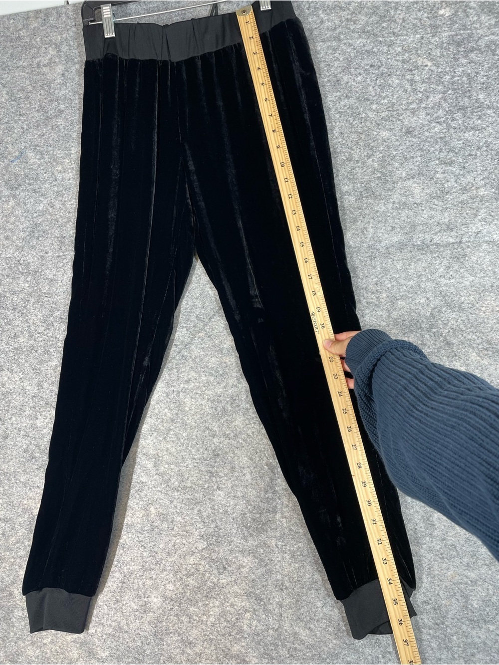 Theory Black Silk Blend Velvet Jogger Pull On Pants Small Luxe Lounge Tapered - Picture 5 of 14